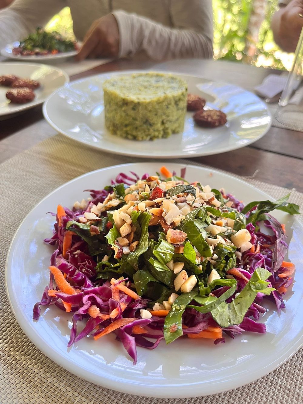 Alimentación del retiro, cocina local